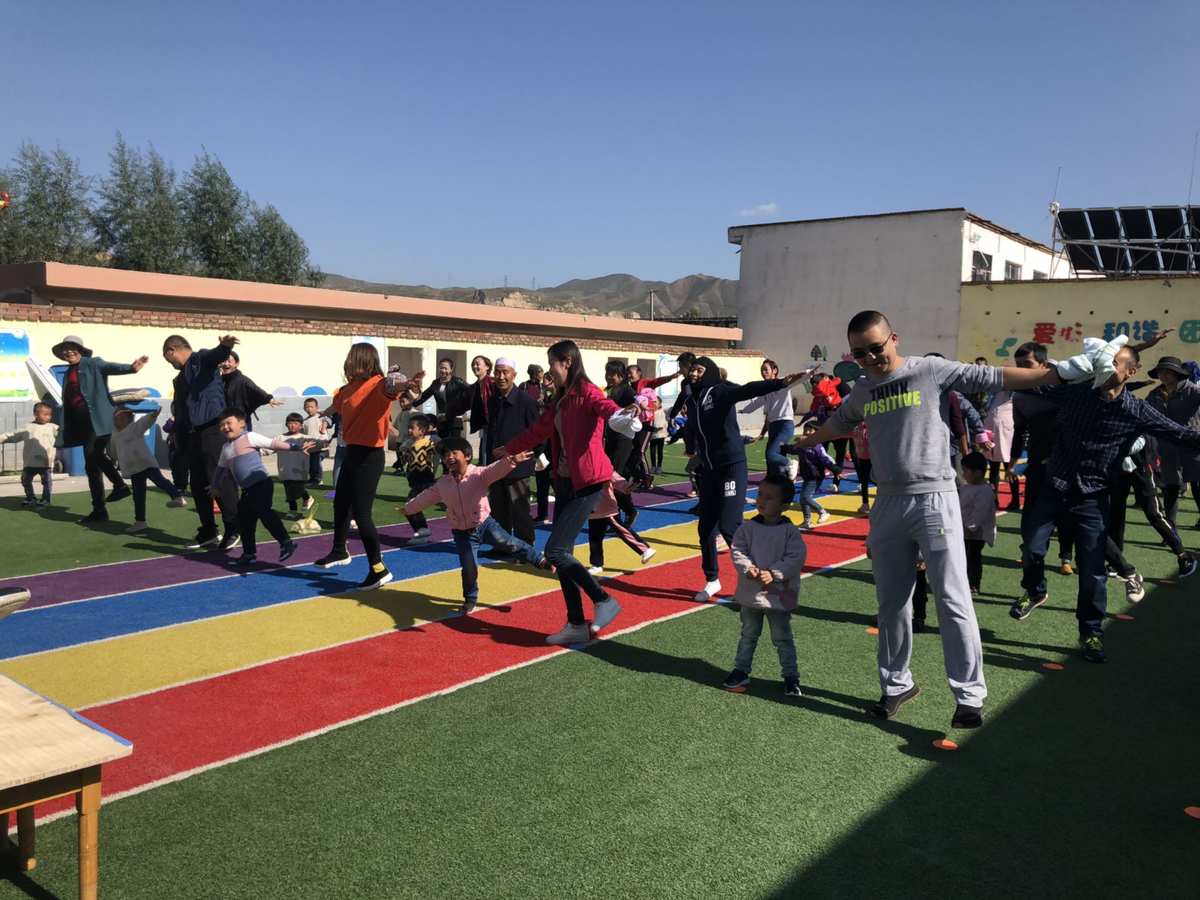 亲子律动园幼儿游戏视频_亲子律动园幼儿游戏有哪些_幼儿园亲子律动游戏
