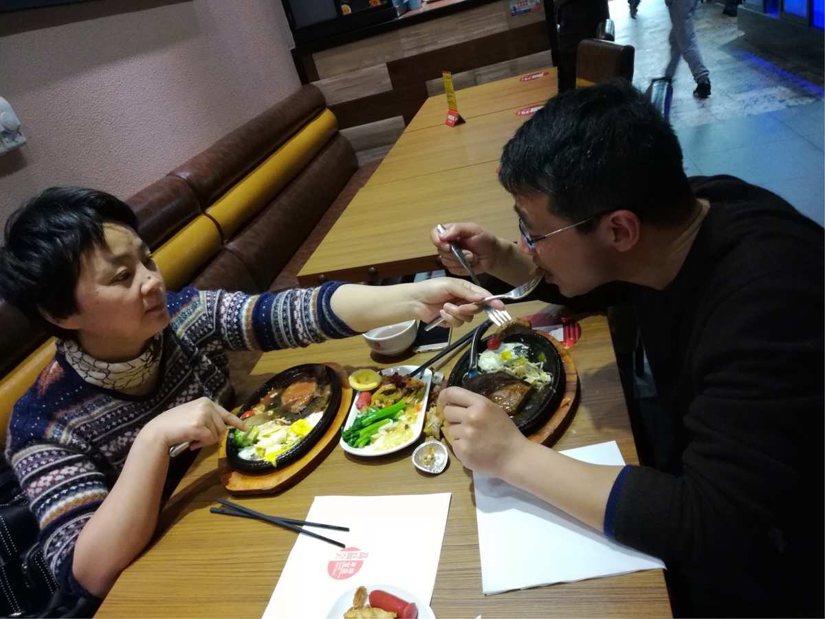 如何过情人节_情人节过了吗_情人节过年除夕连着三天
