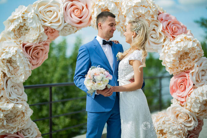 中式婚礼拦门游戏_婚礼拦门场的游戏有哪些_婚礼拦门游戏