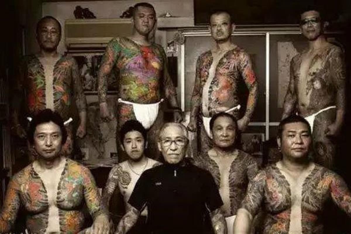 抢地盘的黑帮游戏_墨西哥黑帮抢外国使馆_黑帮枪战游戏