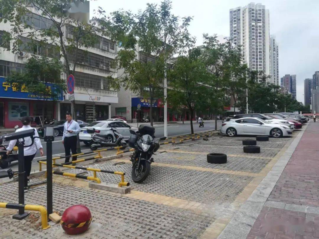 抢车位游戏_抢车位游戏里的车型_抢车位手游