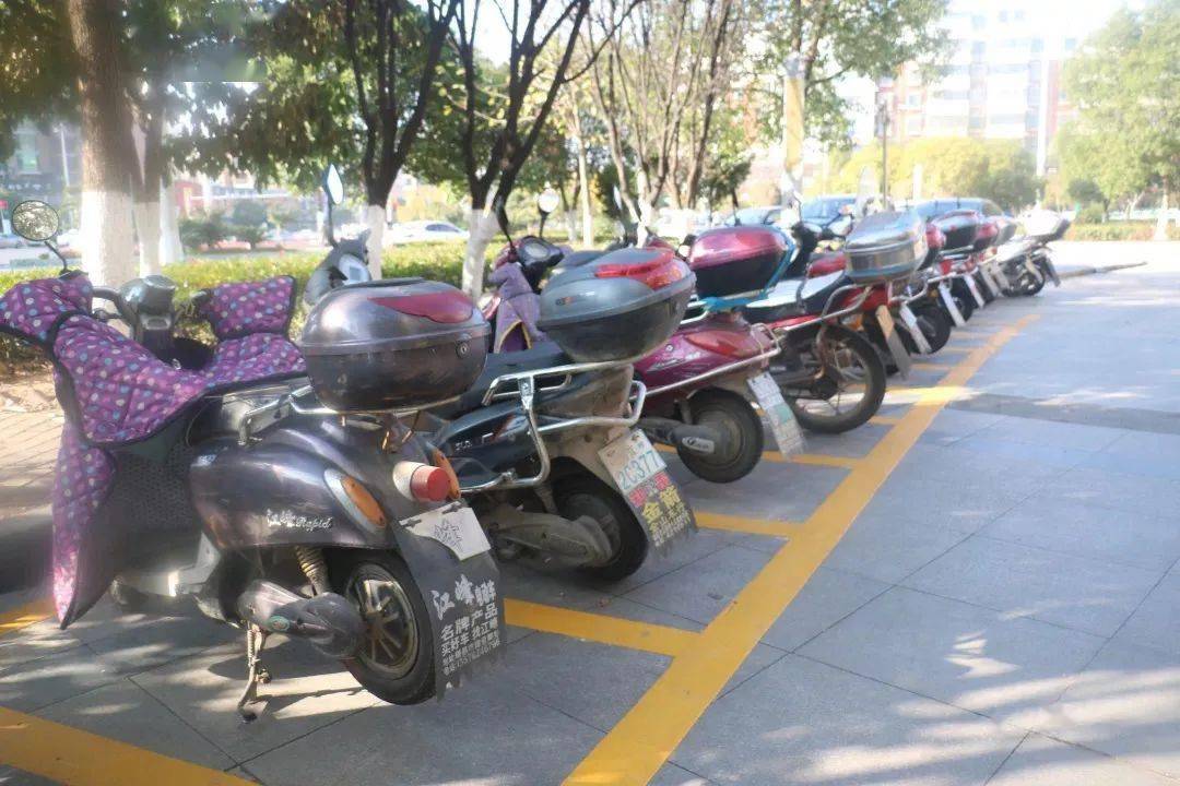 抢车位手游_抢车位游戏_抢车位游戏里的车型