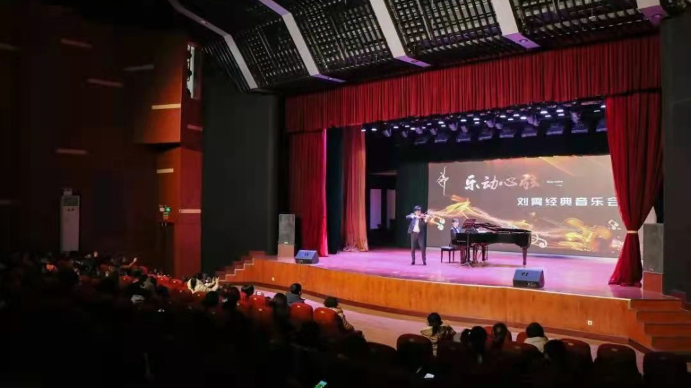 我是唱作人总决赛冠军试听:我的音乐才华横溢! 我是唱作人总决赛冠军试听:我的音乐才华横溢!