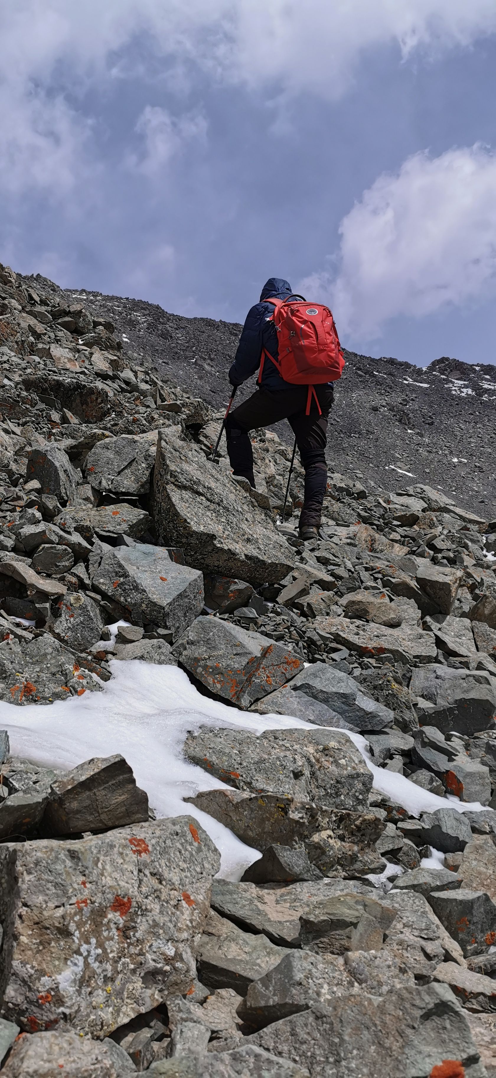 险峻的意思_险峻的拼音_险峻