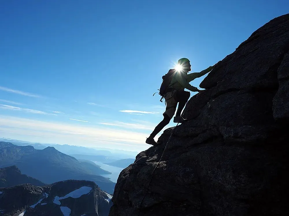 险峻的拼音_险峻的意思_险峻
