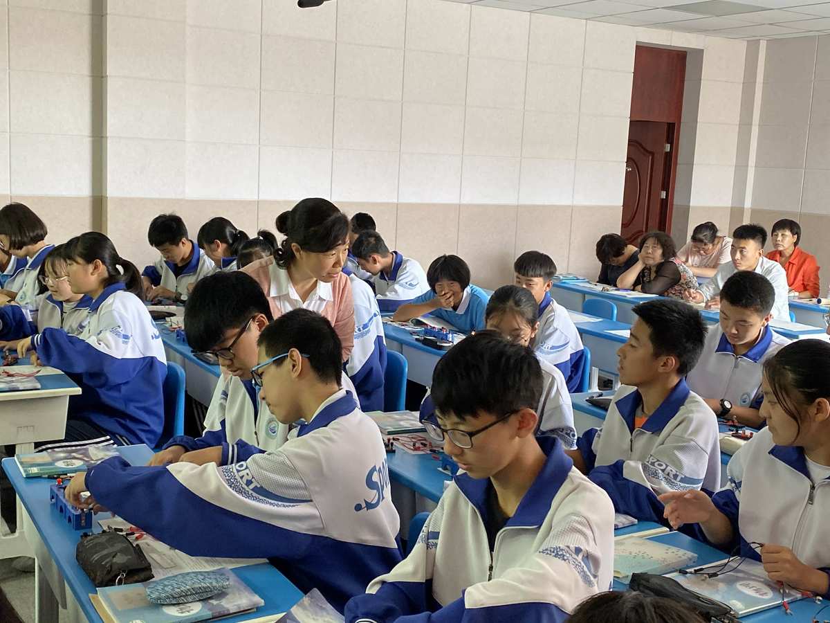 宁中则和余沧海谁厉害_宁中则和岳不群_宁中则h