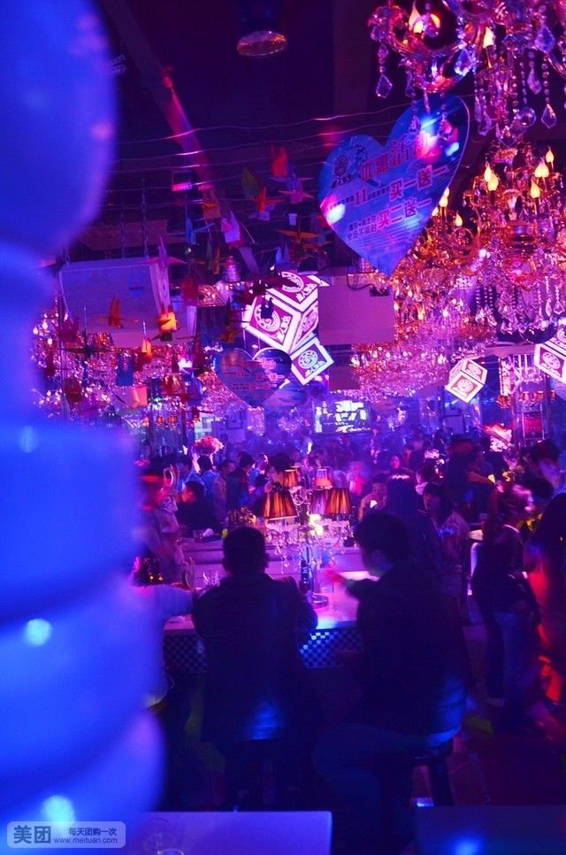 酒吧短视频十几秒的_视频酒吧短秒播放_酒吧小视频