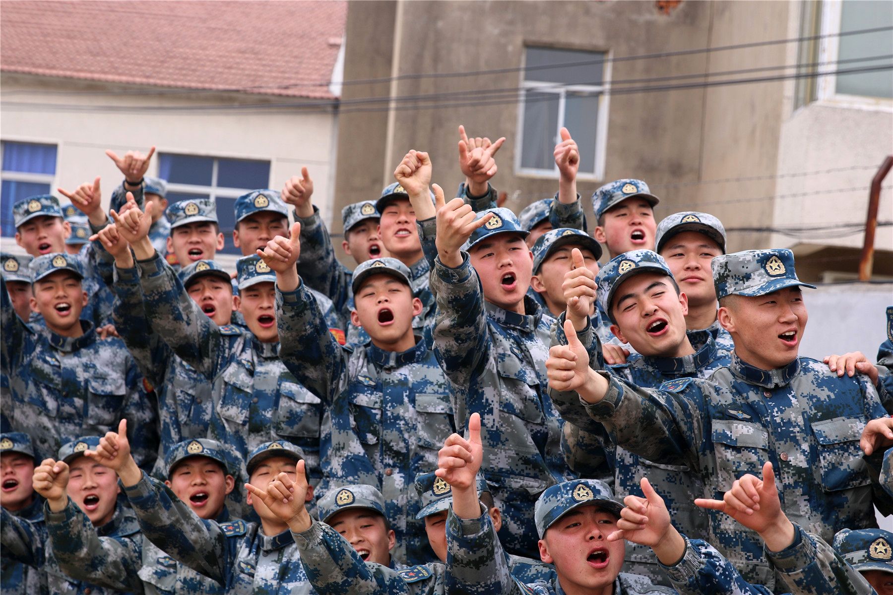 血吼是谁的武器_血吼战斧_血吼
