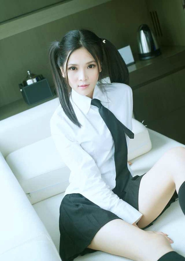 性感翘臀美女_性感牛仔裤翘臀美女跳舞_美女性感翘臀丝袜透明图片