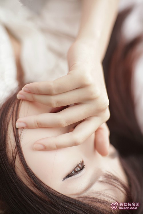 性感牛仔裤翘臀美女跳舞_美女性感翘臀丝袜透明图片_性感翘臀美女