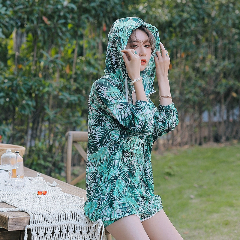 沙滩换装美女视频_沙滩换装美女图片_沙滩美女换装