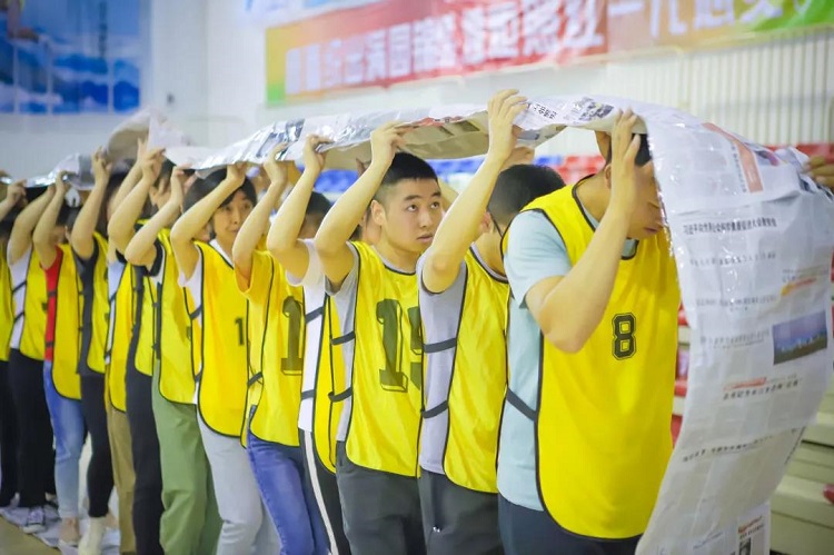 搭桥过河游戏_过河搭桥游戏教案_过河搭桥游戏规则