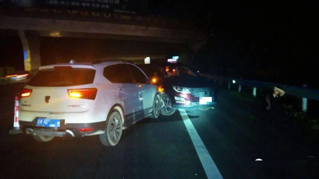 车祸模拟游戏_手机游戏车祸模拟_车祸模拟手机游戏大全