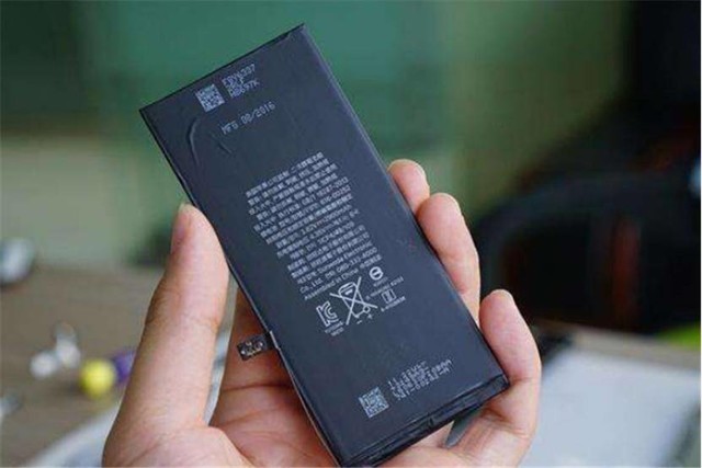 老化玩手机游戏会怎么样_手机玩游戏会老化吗吗_手机老玩游戏影响寿命吗