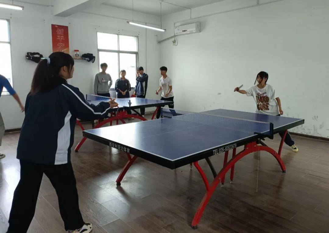 喧嚣学院第三季为啥就2集_喧嚣学院第二季_喧嚣学院