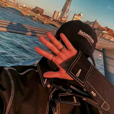 头像酷图片男人动漫_酷男人图片头像_头像酷图片男人霸气