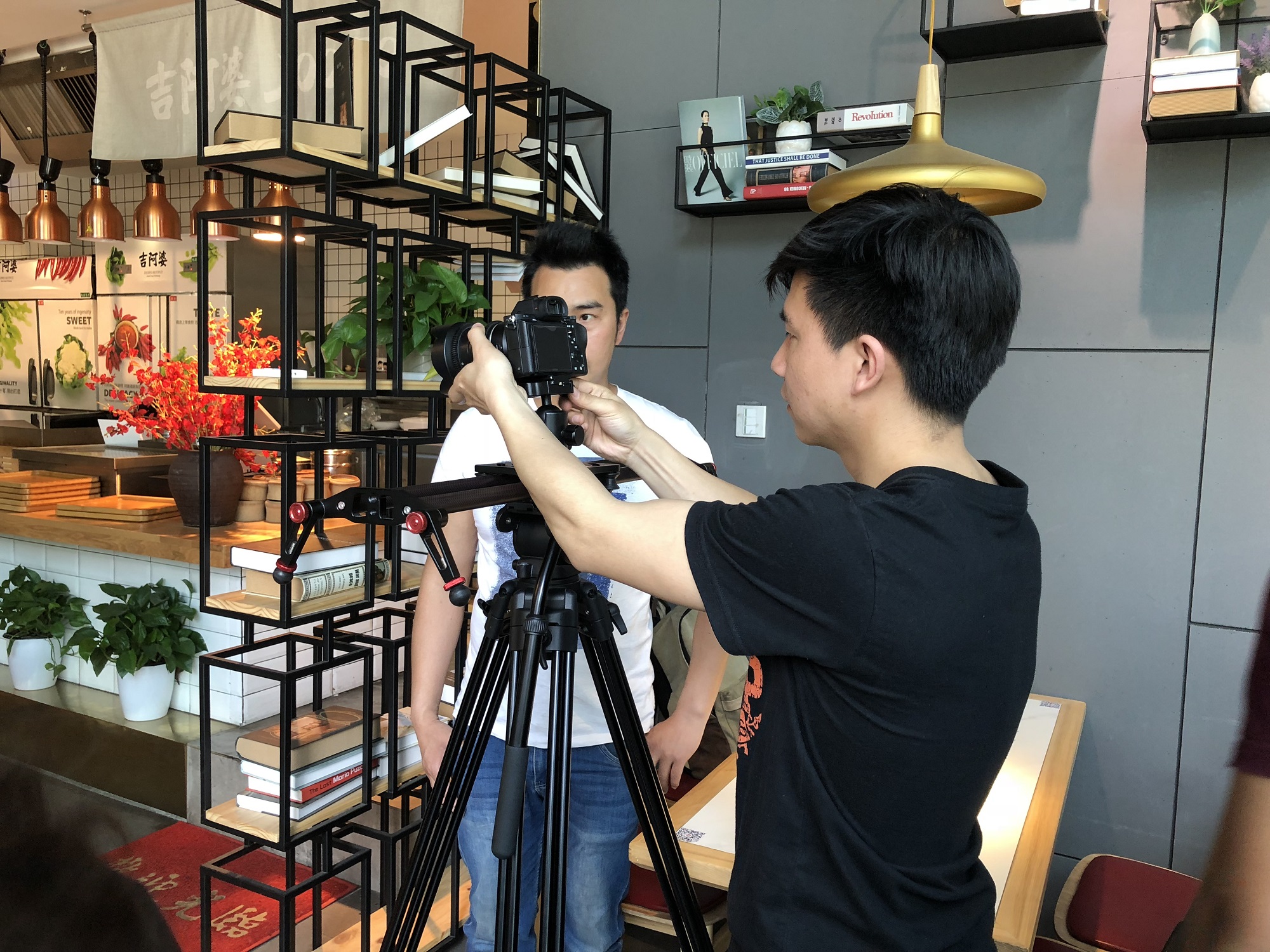 播放阿贝的图片_阿贝壁纸_阿贝多图片