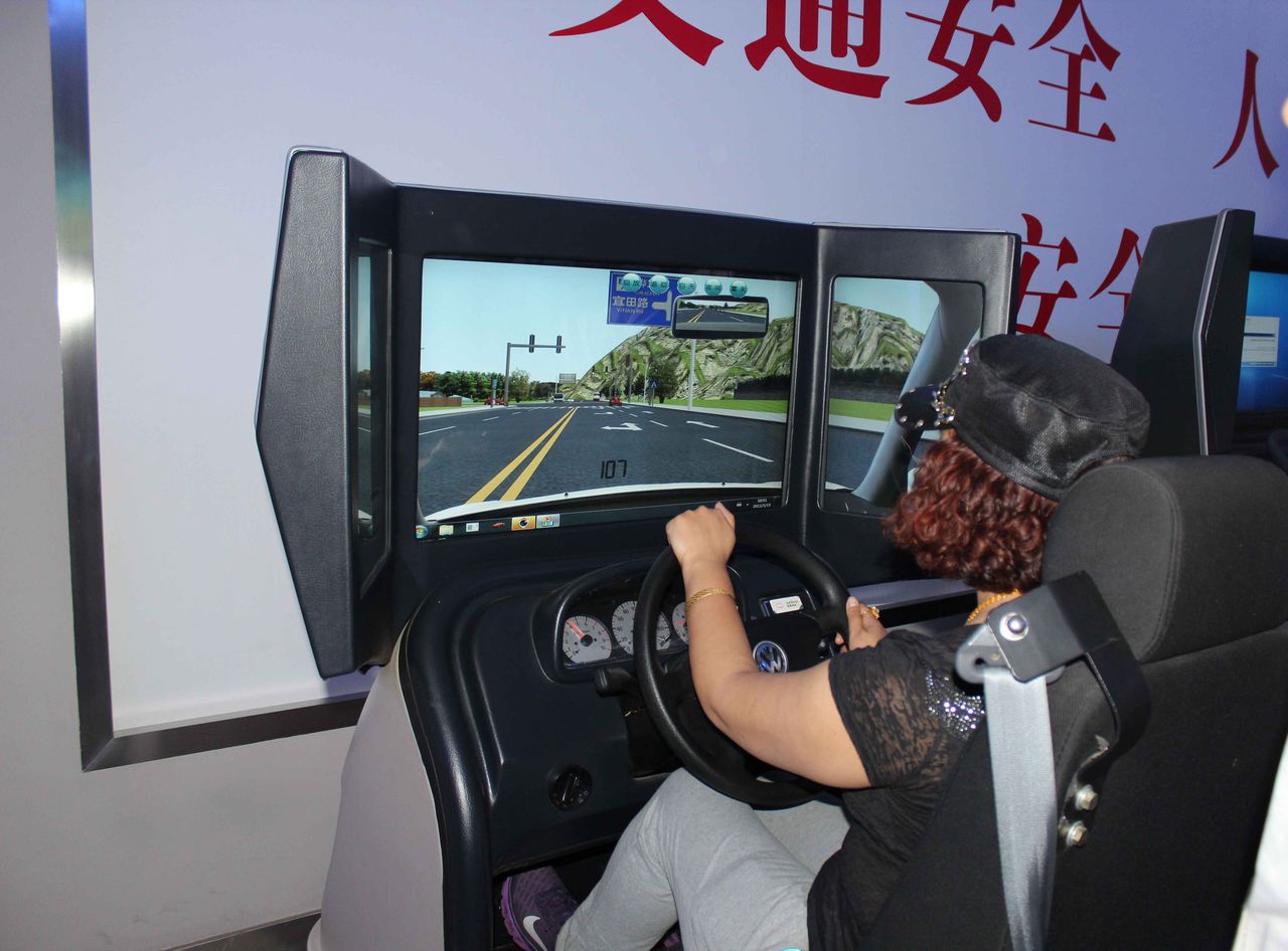 车子模拟游戏_手机模拟车的游戏好的_模拟车的游戏