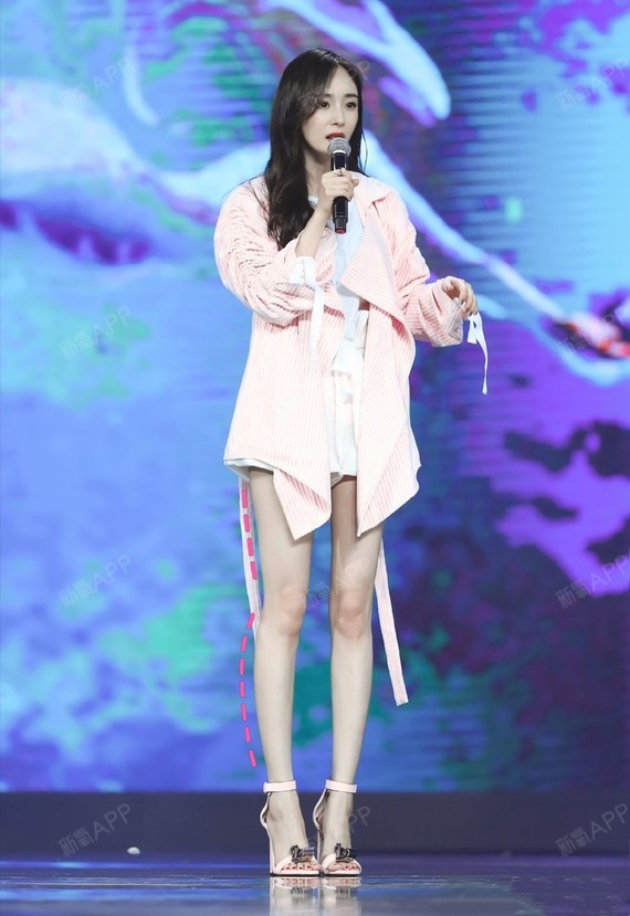 怎么把视频腿拉长_视频怎么拉长腿_视频腿拉长软件叫什么