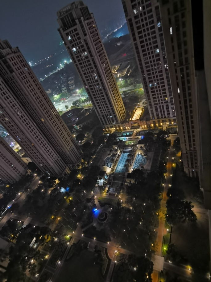 蜘蛛在高空的掉落_蜘蛛侠高空坠落游戏手机版_高空蜘蛛人施工专项施工方案