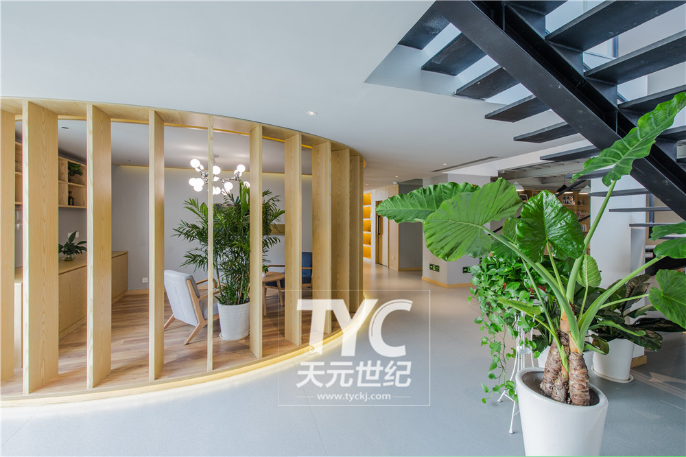 环卫工人在寒冷的冬天工作_2022工作日多少天_描写环卫工人在寒冷的冬天工作