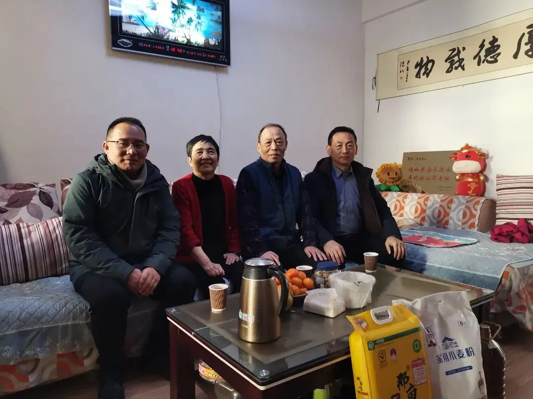 2013年春节法定假日_2013年央视春节联欢晚会_2013年春节