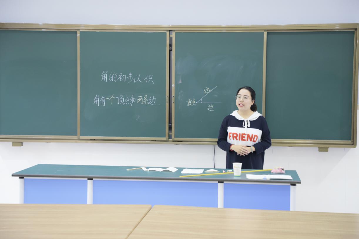 手机游戏模拟小学生的生活_模拟小学生手机生活游戏大全_小学生生活模拟器