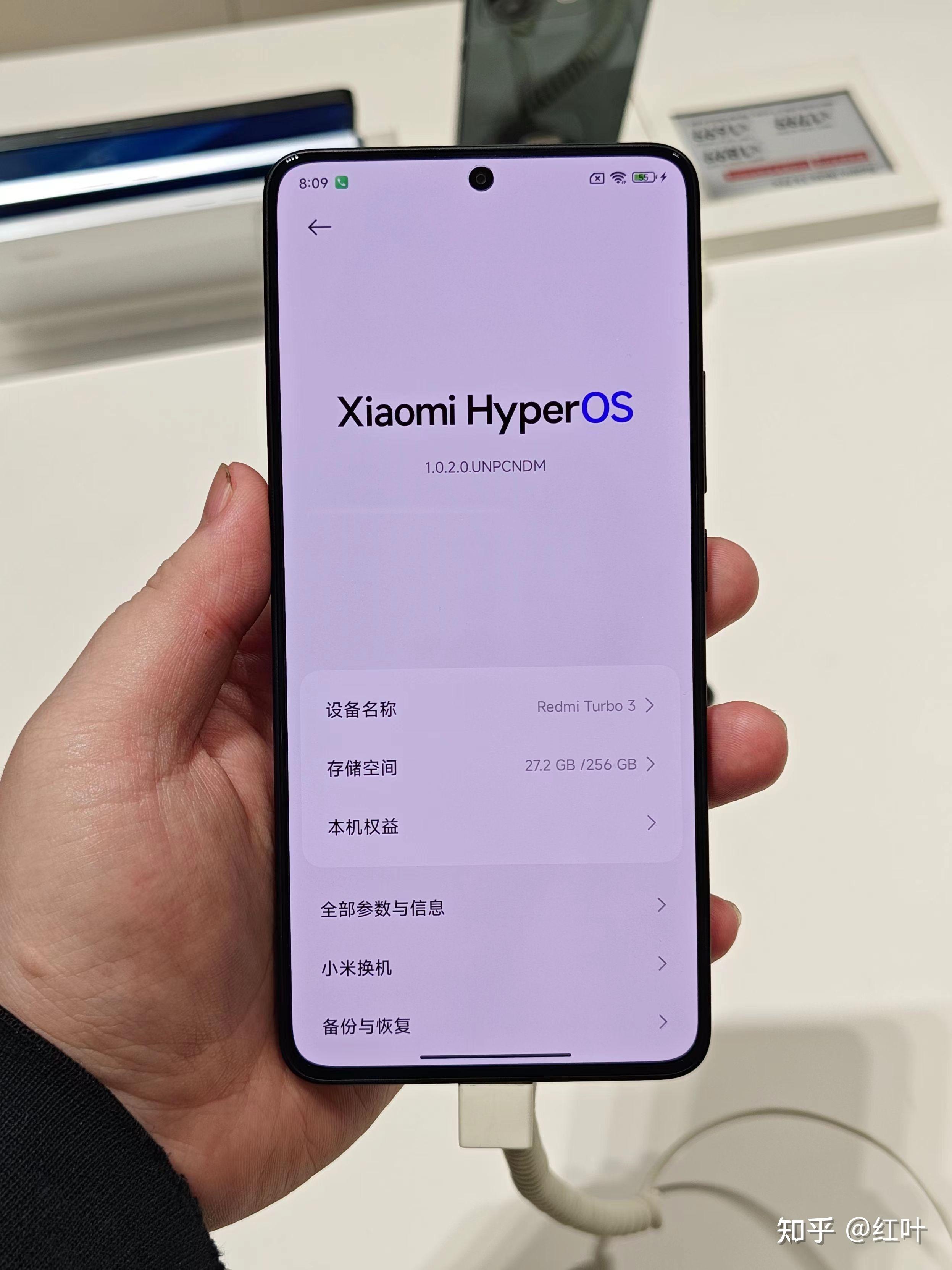 手机玩游戏怎么卡顿啥意思-手机游戏卡顿全解析：硬件不够VS网络延迟，谁更可怕？