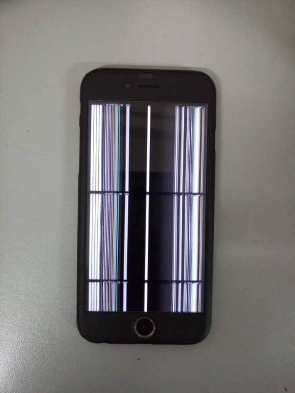 屏幕手机游戏_手机玩游戏什么屏幕类型好_手机游戏总是乱屏