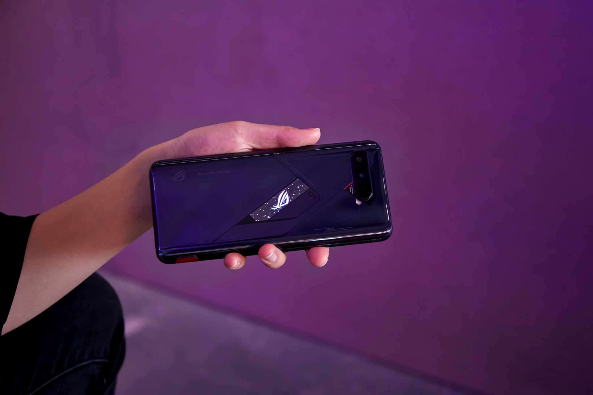 手机游戏上的游戏手柄_游戏手柄连接手机后怎么用_手柄游戏手机