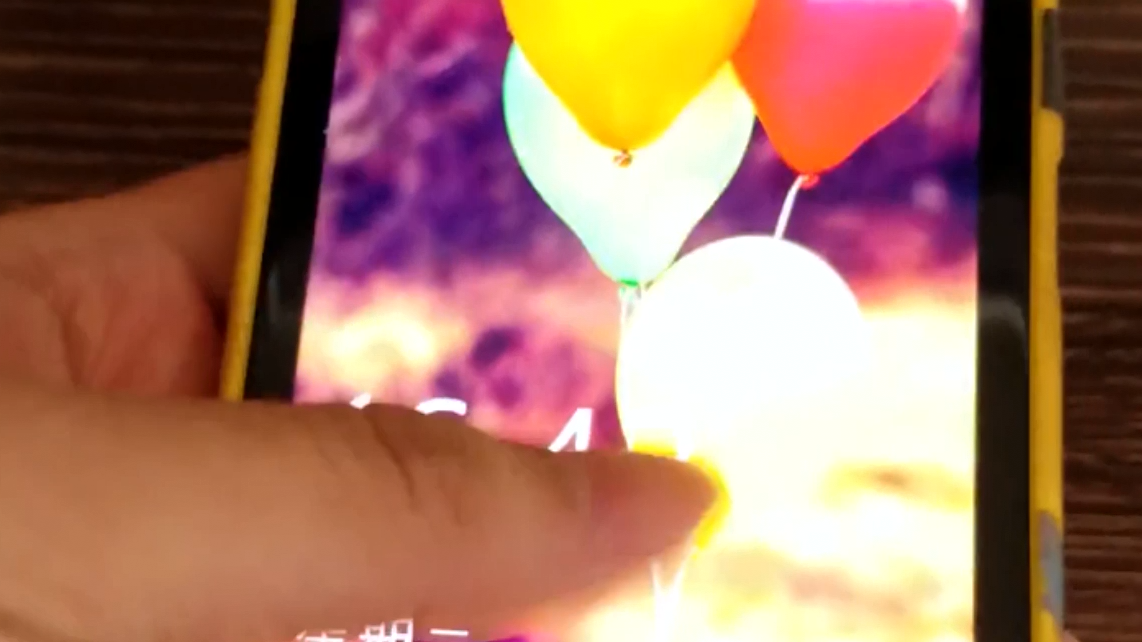 手机玩游戏操作失灵自己动_操作失灵动玩手机游戏会怎么样_手机打游戏操作不灵活