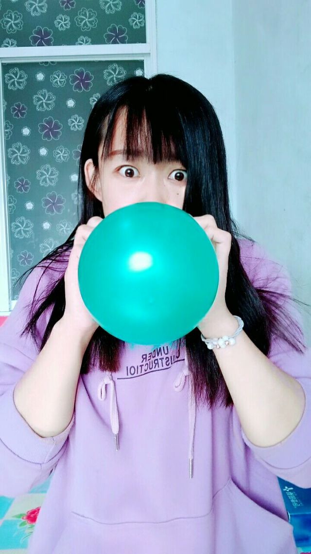 手机游戏任务栏不显示游戏-游戏任务栏消失，玩家崩溃！手机关键时刻掉链子怎么办？