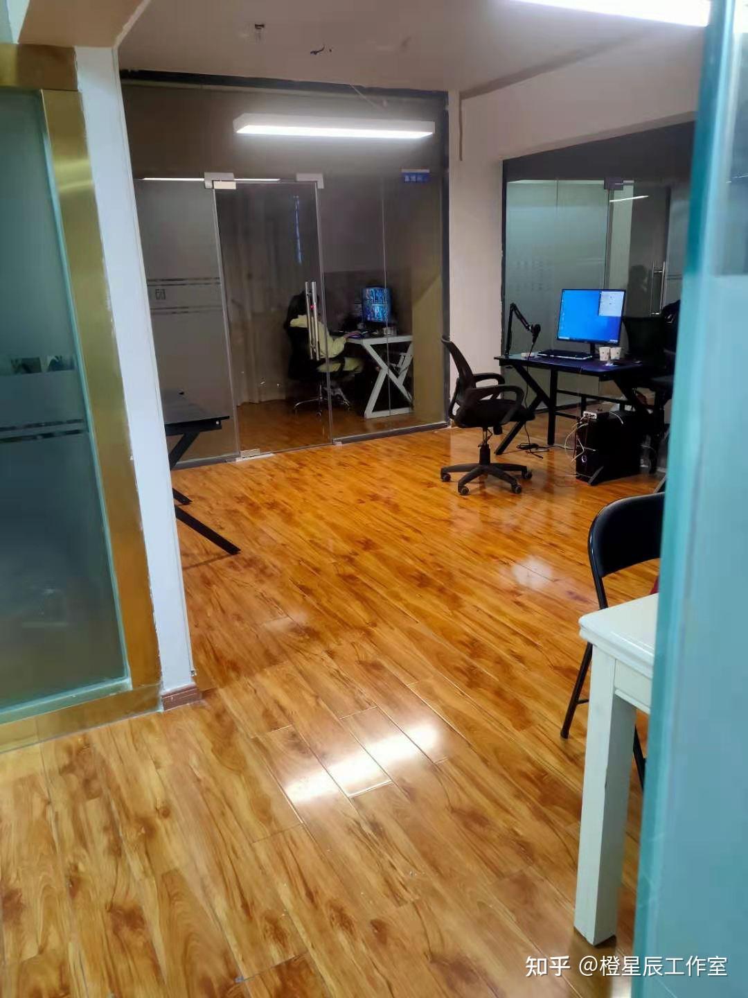 手机媒体的传播优势_手机游戏工作室的优势_家庭计划指导室工作实施方案