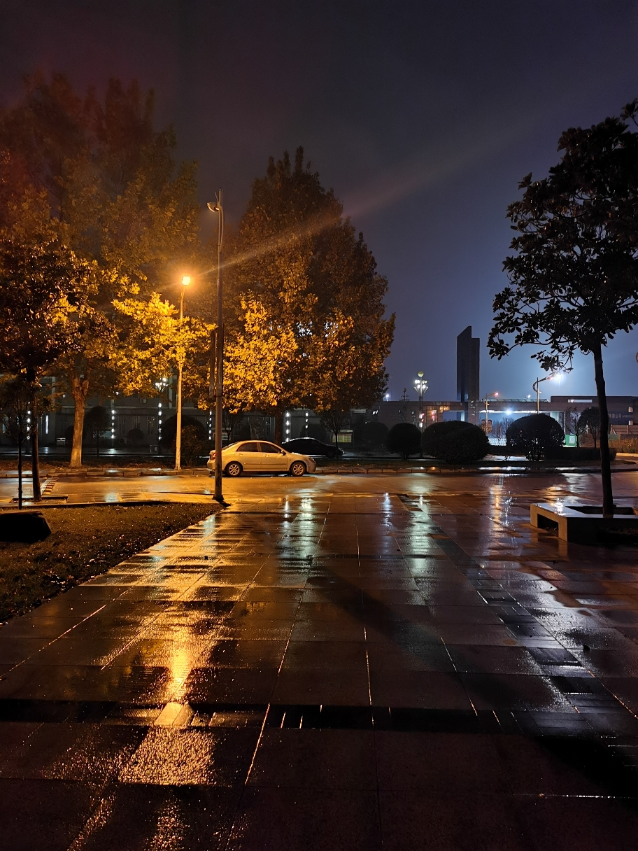 手机游戏下雨逼真的游戏_下雨特效的手机软件_雨季手机游戏