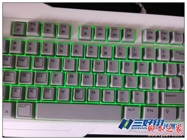 游戏键盘手机_手机上游戏键盘是管什么的_手机游戏用键盘