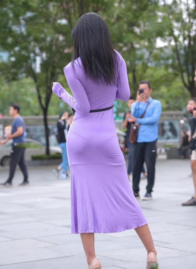 进击的巨人巨人_兽之巨人vs铠之巨人_八尺巨人