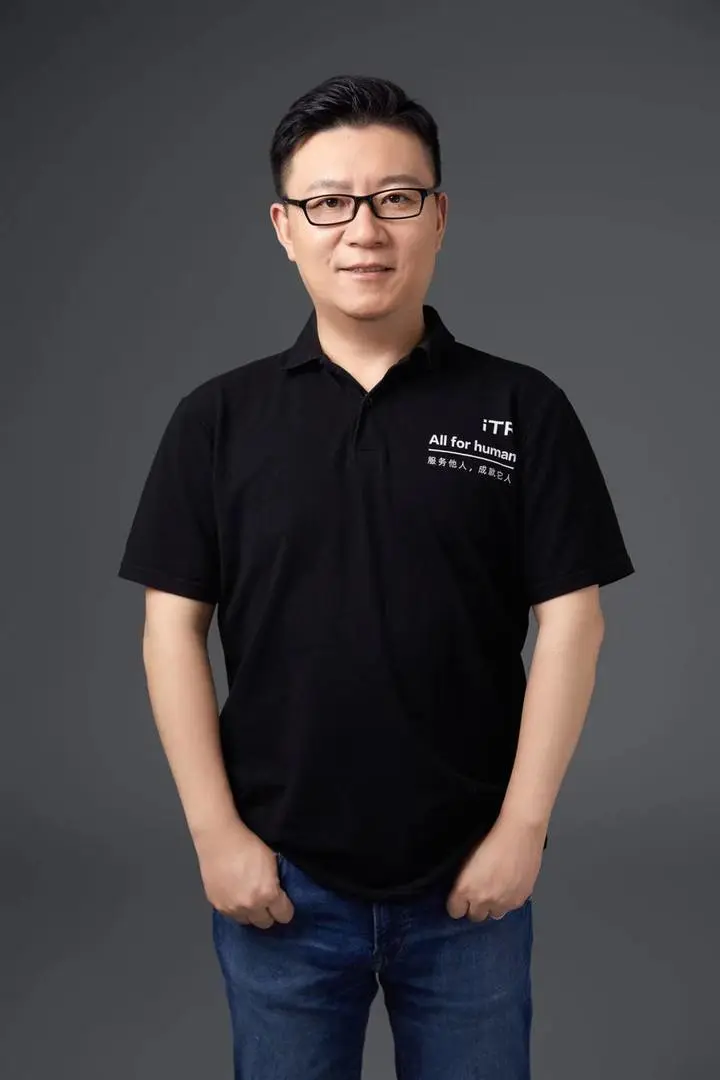 钟培生家世_钟培生家庭背景_钟培生家族在香港排第几